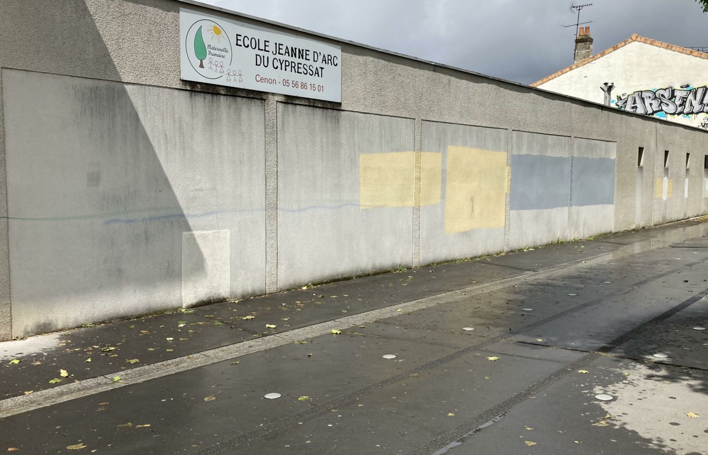 Mur de l’école Jeanne d’Arc du Cypressat à Cenon avant projet de fresque graffiti.