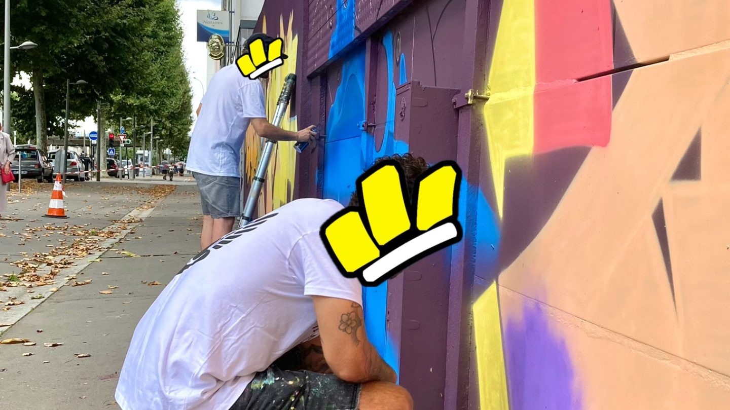 Artistes en train de peindre une fresque graffiti colorée lors de la JAM D’ARC à Cenon.
