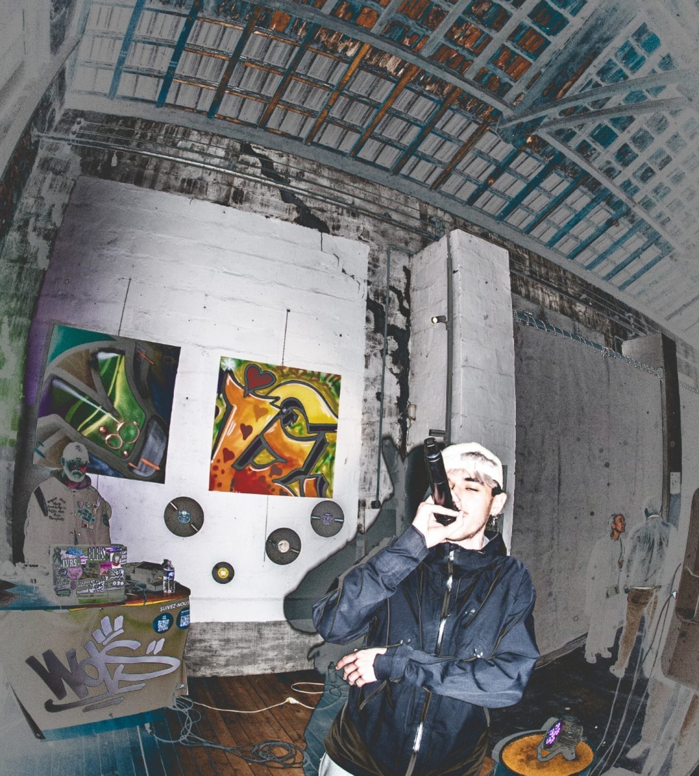 Artiste rap sur scène lors du showcase organisé pendant le Prix ICART Bordeaux.